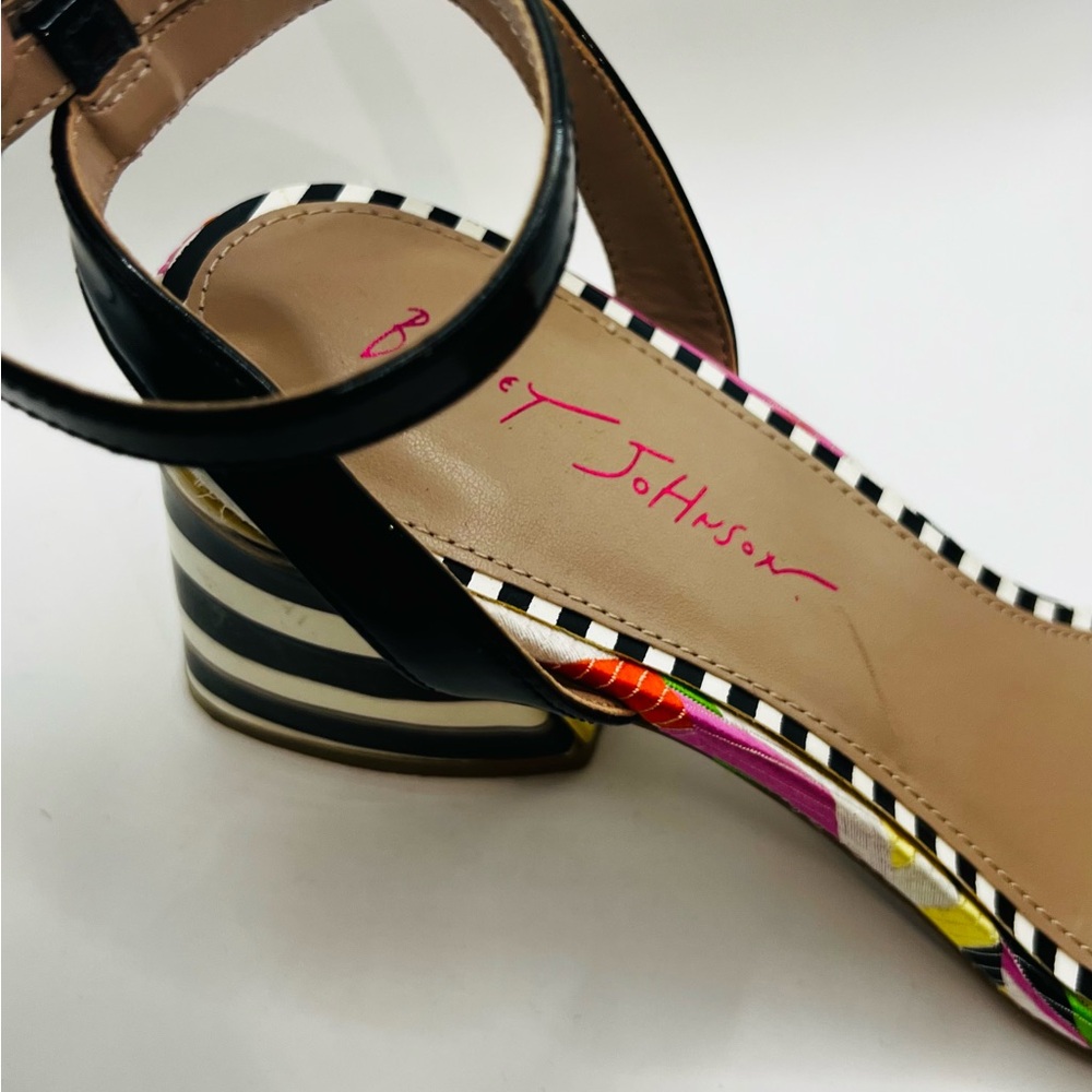 Women’s Multicolor Floral Accent Slide Sandal - Picture 5 of 11